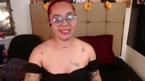 Snapshot of miia_spencer_ chatting on March 31, 9:59 pm miia online show from March 31, 9:59 pm