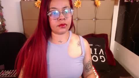 Snapshot of miia_spencer_ chatting on April 7, 6:41 pm miia online show from April 7, 6:41 pm