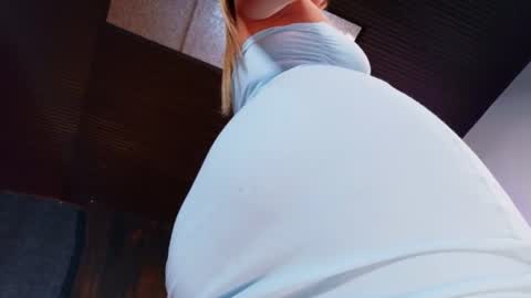 miia_sttone online show from June 19, 4:11 pm