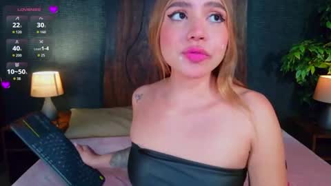 miia_sttone online show from June 27, 4:45 pm