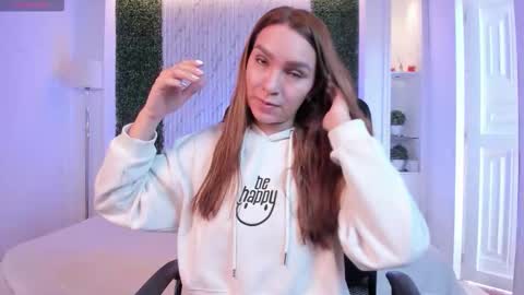 Miia 3 online show from December 1, 12:32 pm