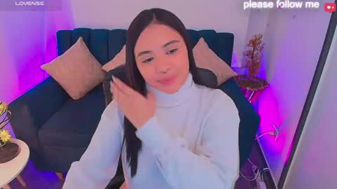 Snapshot of miiaa7_ chatting on May 26, 11:56 pm Ma is my name I invite you to check out my wish list for my birthday online show from May 26, 11:56 pm