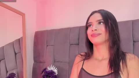 Mia Palmer  online show from March 17, 12:08 pm