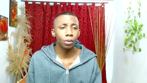 Snapshot of miilo18 chatting on March 17, 8:17 am milo online show from March 17, 8:17 am