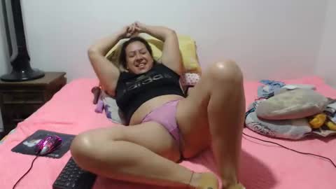 Snapshot of miilu74 chatting on October 1, 4:18 am Miilu74 online show from October 1, 4:18 am