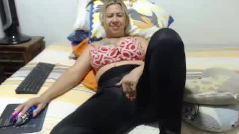 Snapshot of miilu74 chatting on November 17, 3:18 pm Miilu74 online show from November 17, 3:18 pm