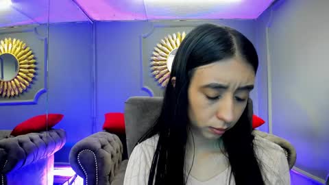 miilu  online show from December 7, 3:25 am