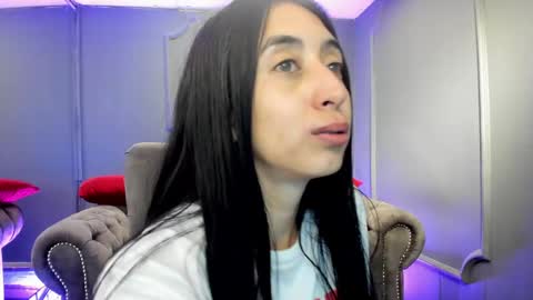 miilu  online show from December 12, 9:40 am