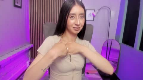 Snapshot of miilu__1 chatting on May 14, 4:19 am miilu online show from May 14, 4:19 am