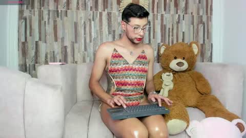 Snapshot of miissy__ chatting on May 30, 6:38 pm miissy__ online show from May 30, 6:38 pm