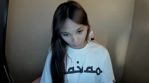 Snapshot of mika_cora chatting on March 31, 7:25 pm MIKA online show from March 31, 7:25 pm