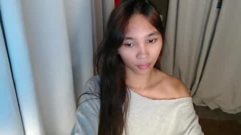 Snapshot of mika_cora chatting on April 4, 7:55 pm MIKA online show from April 4, 7:55 pm
