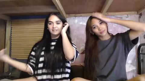 Snapshot of mika_cora chatting on April 26, 1:31 pm MIKA online show from April 26, 1:31 pm