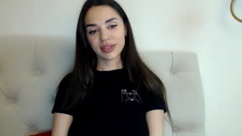 Mika online show from November 10, 9:03 pm