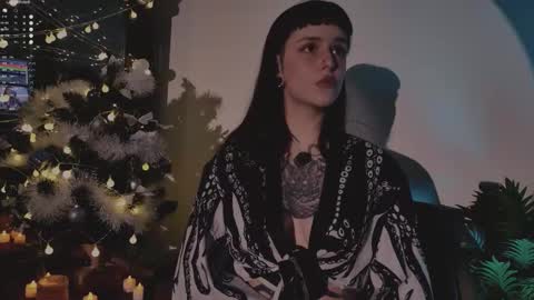 mika_moon_ online show from December 20, 6:48 pm