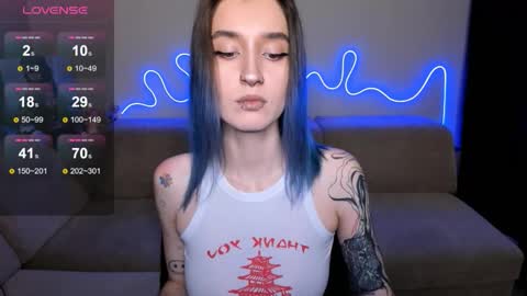 Mika online show from December 3, 7:56 pm