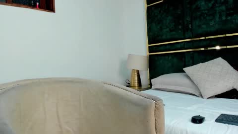 Mikaela blondie bigass online show from November 12, 11:43 am