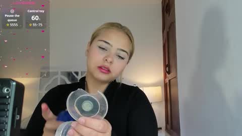 Mikaela blondie bigass online show from February 22, 9:41 am