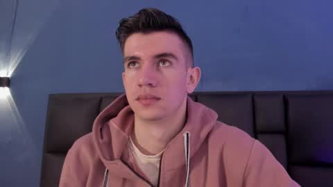 mikael online show from November 18, 3:34 am