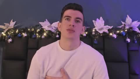 mikael online show from December 19, 4:08 am