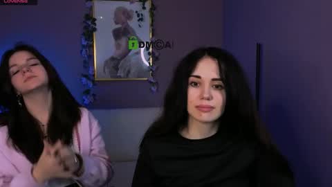 Mika online show from December 19, 9:33 pm