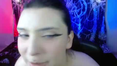 Snapshot of mikaskullcs chatting on July 20, 5:33 am Mika online show from July 20, 5:33 am