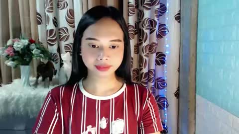 Snapshot of mikaygoddessxx chatting on March 22, 8:23 pm Mikay online show from March 22, 8:23 pm