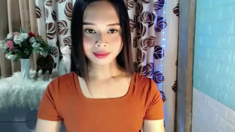 Snapshot of mikaygoddessxx chatting on March 24, 5:18 pm Mikay online show from March 24, 5:18 pm