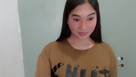 Snapshot of mikayla_slut chatting on October 1, 6:19 am Kyla online show from October 1, 6:19 am