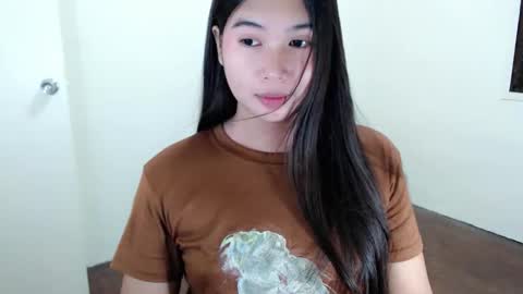 Snapshot of mikayla_slut chatting on October 27, 9:19 pm Kyla online show from October 27, 9:19 pm