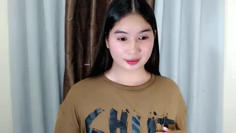 Snapshot of mikayla_slut chatting on October 31, 5:30 am Kyla online show from October 31, 5:30 am