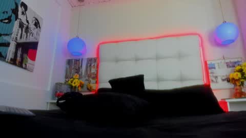 Snapshot of mike333_ chatting on May 29, 11:03 pm --- Mike --- online show from May 29, 11:03 pm