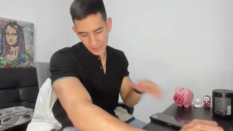 mike3xxx online show from November 8, 8:25 am