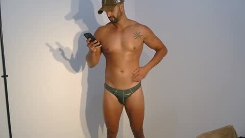 Snapshot of mike4fun99 chatting on May 19, 3:02 am mike online show from May 19, 3:02 am