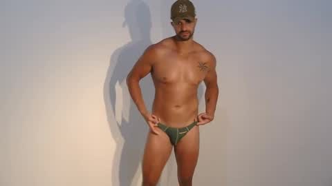 Snapshot of mike4fun99 chatting on May 22, 2:08 am mike online show from May 22, 2:08 am