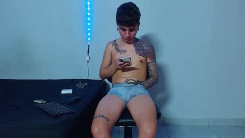 Mike IMDEPENDIENT MODEL online show from November 16, 2:06 am