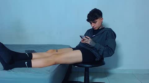 Mike IMDEPENDIENT MODEL online show from January 17, 4:50 am