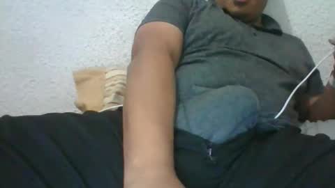 Snapshot of mike99109 chatting on April 7, 6:25 am mike99109 online show from April 7, 6:25 am