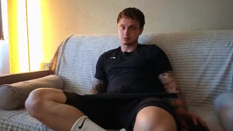 Snapshot of mike___magic chatting on July 1, 3:30 am Mike Magic online show from July 1, 3:30 am