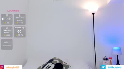 Snapshot of mike__tylor01 chatting on February 3, 4:01 pm Mike Tylor online show from February 3, 4:01 pm