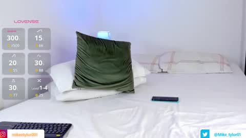 Snapshot of mike__tylor01 chatting on March 10, 8:03 pm Mike Tylor online show from March 10, 8:03 pm