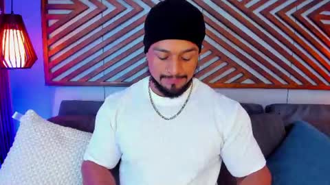 Snapshot of mike_estevess chatting on July 13, 7:11 am online show from July 13, 7:11 am