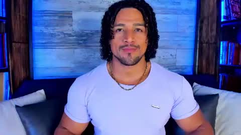 Snapshot of mike_estevess chatting on July 15, 7:13 am online show from July 15, 7:13 am