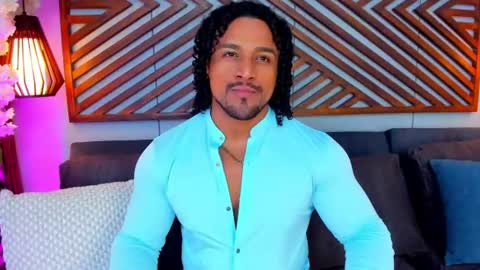 Snapshot of mike_estevess chatting on July 18, 7:01 am online show from July 18, 7:01 am
