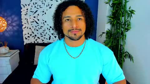 Snapshot of mike_estevess chatting on July 22, 5:43 am online show from July 22, 5:43 am