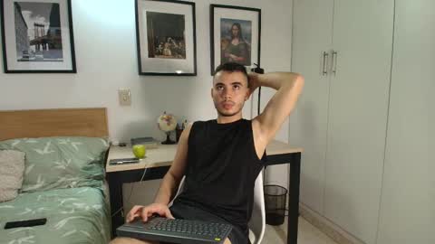 mike feet online show from October 15, 4:40 pm