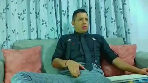 mike_fetiche online show from November 20, 6:46 am