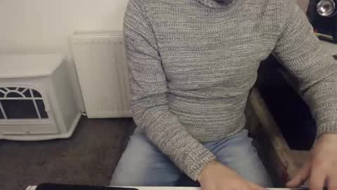 Snapshot of mike_master30 chatting on December 8, 6:54 am MikeMaster online show from December 8, 6:54 am