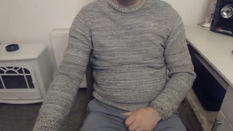 Snapshot of mike_master30 chatting on December 9, 7:06 am MikeMaster online show from December 9, 7:06 am