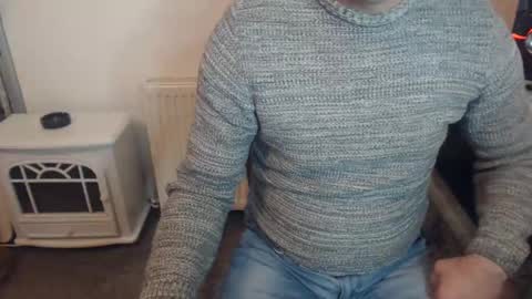 Snapshot of mike_master30 chatting on December 9, 10:11 am MikeMaster online show from December 9, 10:11 am